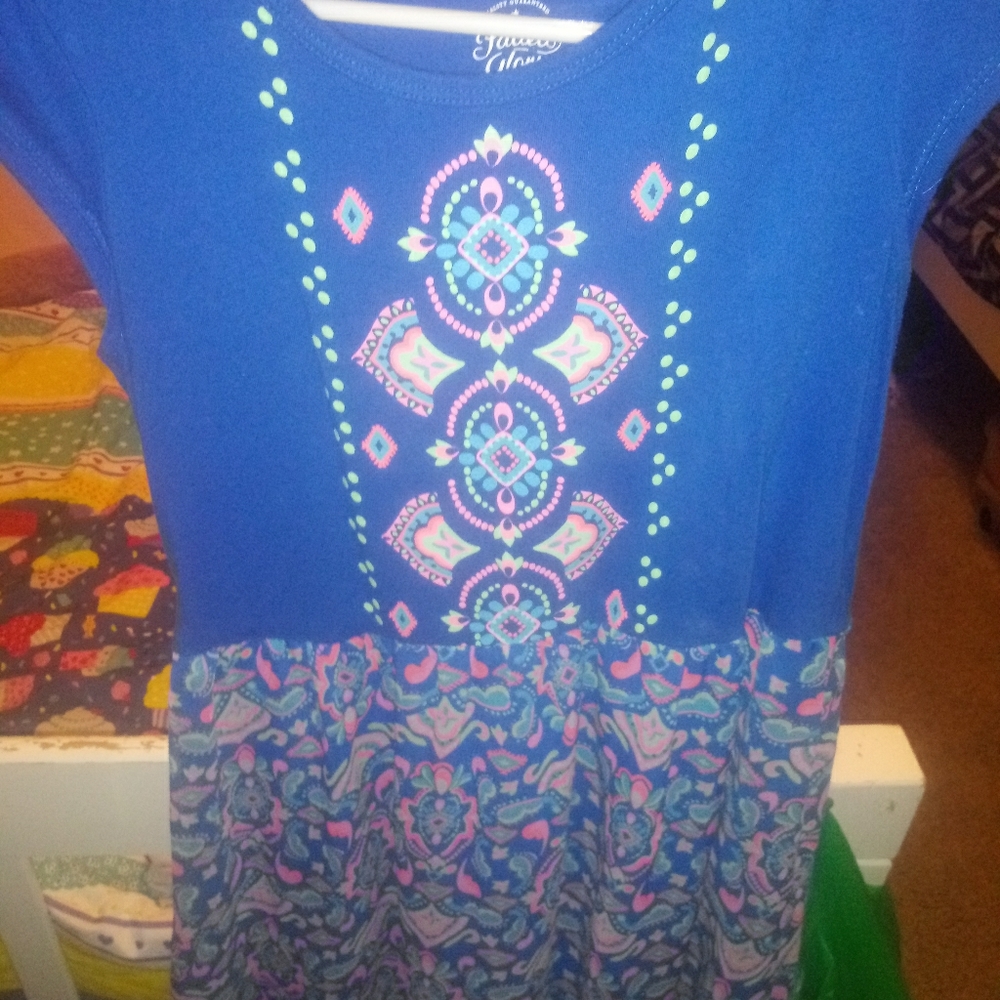 blue dress